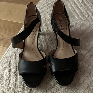 Life Stride Black Women's Heels